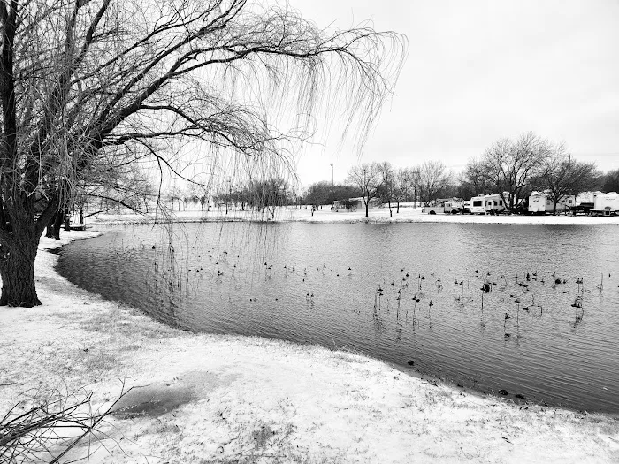 Lakeside RV Park Picture 4