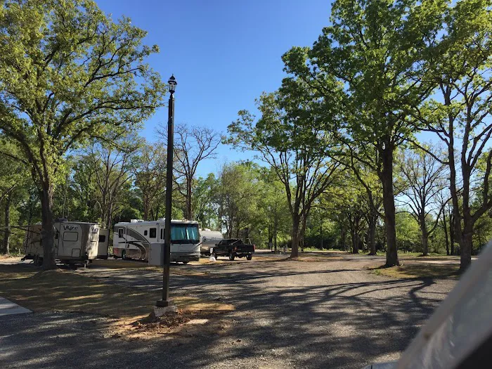 Rolling Oaks RV Park Picture 8