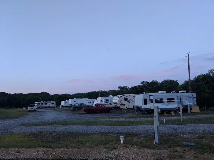 Tranquil Waters RV Resort Picture 5