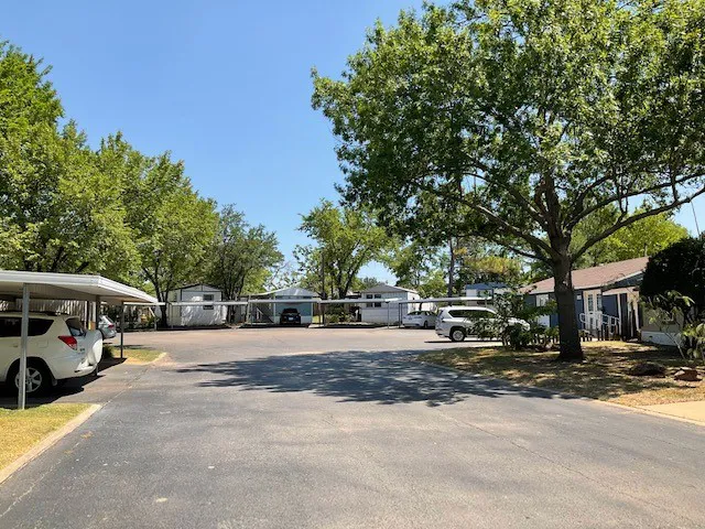 Center Point Manufactured Housing Community Picture 2