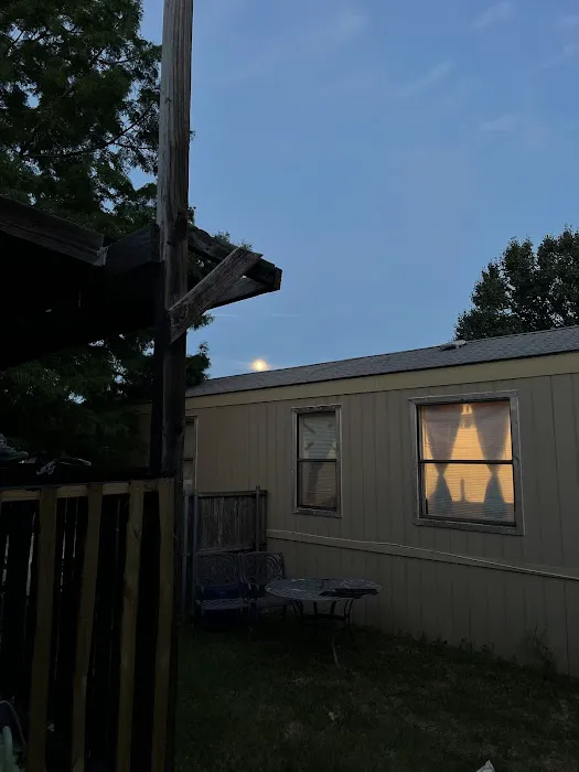 Flower Mound Mobile Home Park Picture 5