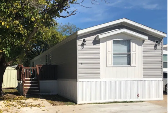 Rocky Point Estates Mobile Home Park Picture 2