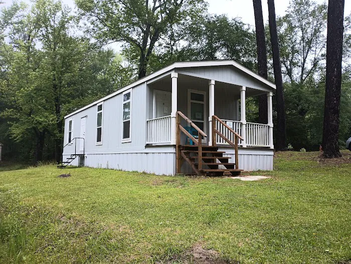 Lake Forest Mobile Home & RV Picture 8