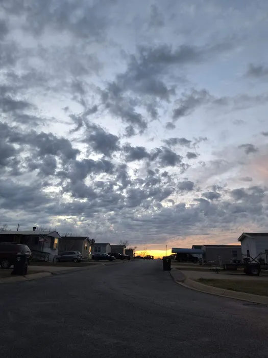 Glascow Trails Mobile Home Park Picture 3