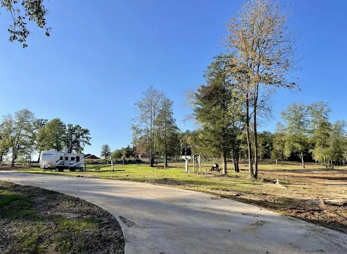 Pine Tar RV Park Picture 4