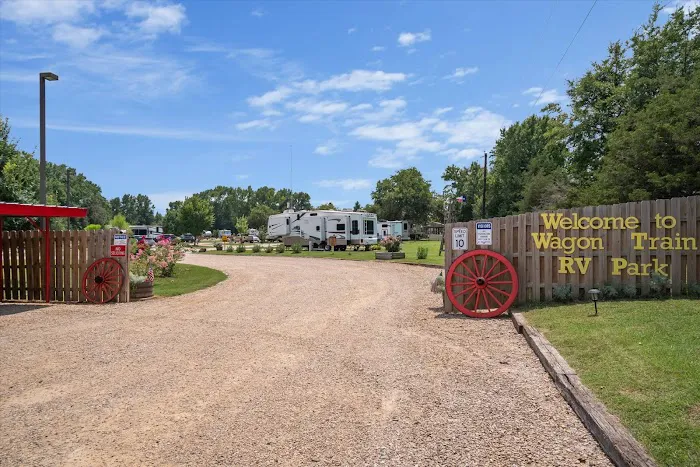 Wagon Train RV Park Picture 9