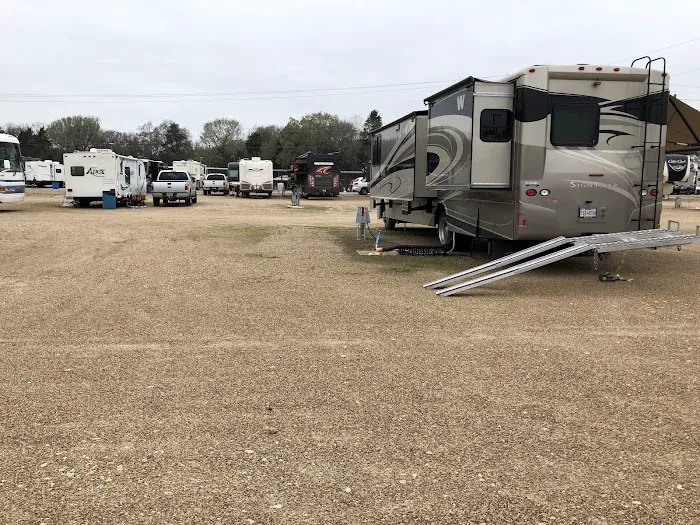Canton RV Park Picture 7