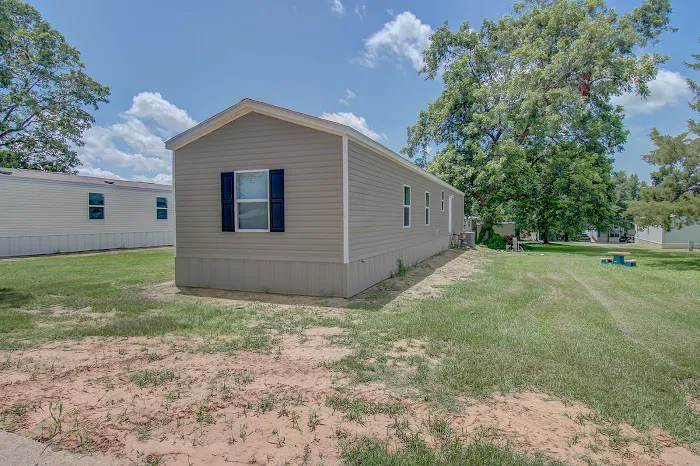 Hillside Mobile Home Park Picture 8