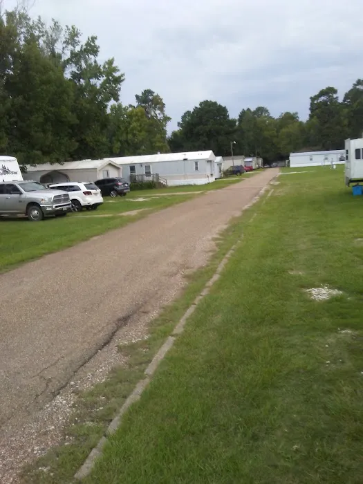 Holiday Springs RV Park Picture 5