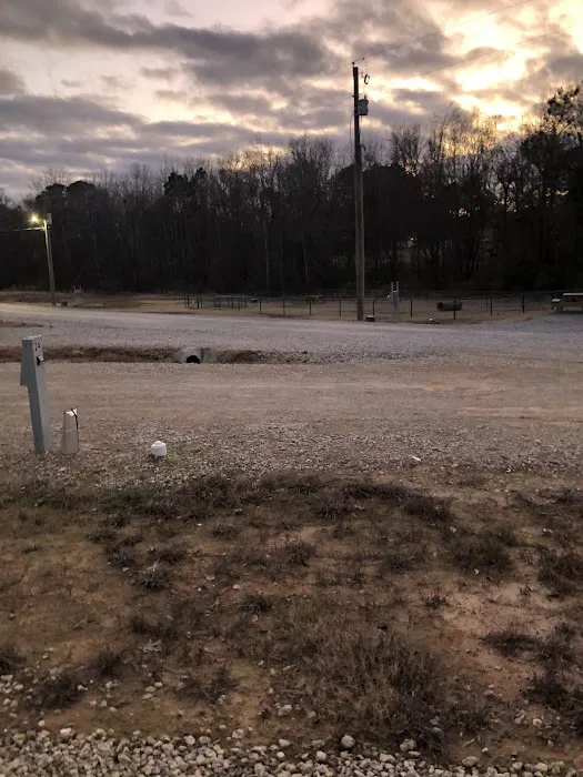 Sunshine Oaks RV Park Picture 10