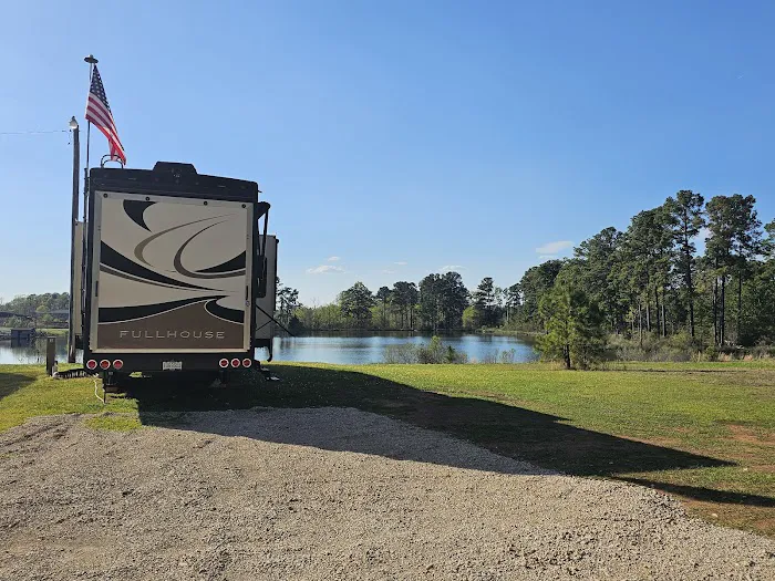 Clearview Lake RV Park Picture 6