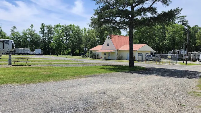 Miss Ellie's RV Park Picture 9