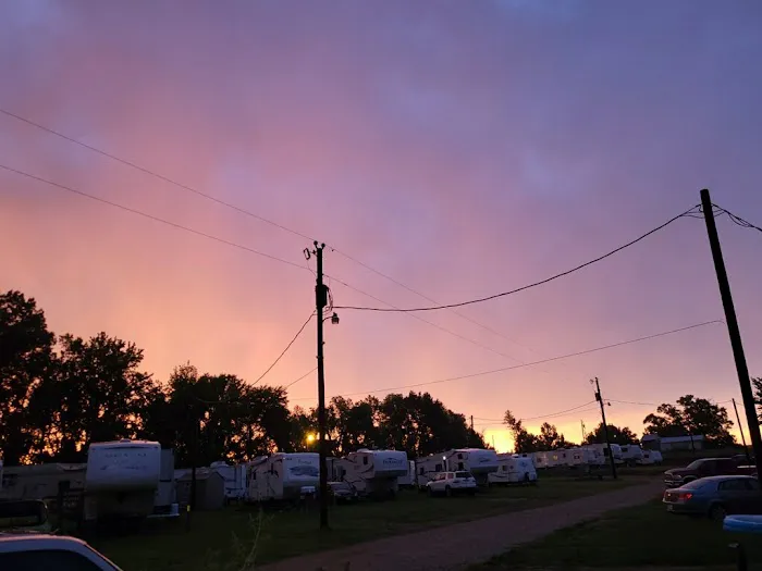 Bedrock RV Park Picture 4