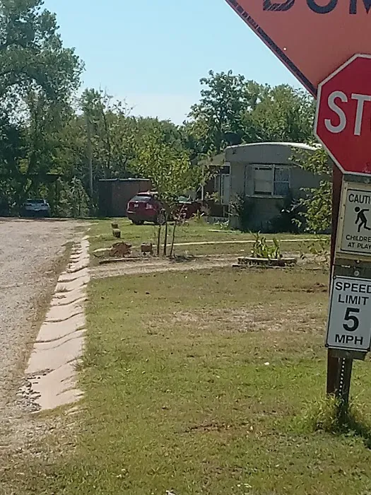 Highway 19 Mobile Home Park Picture 4