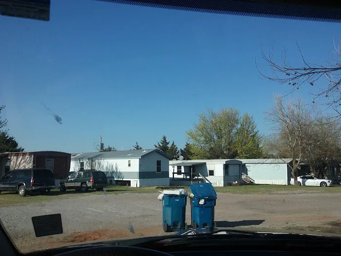 Tuttle Estates Mobile Home Park Picture 2