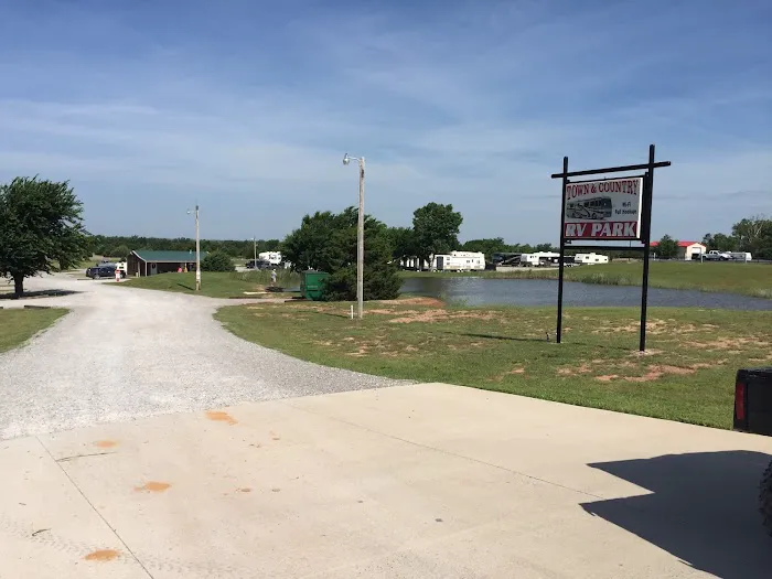 Town and Country RV Park of Marlow Picture 2