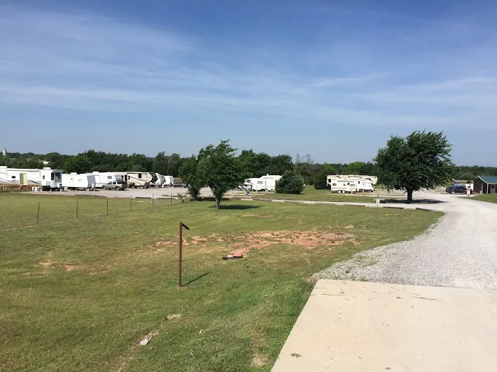 Town and Country RV Park of Marlow Picture 7