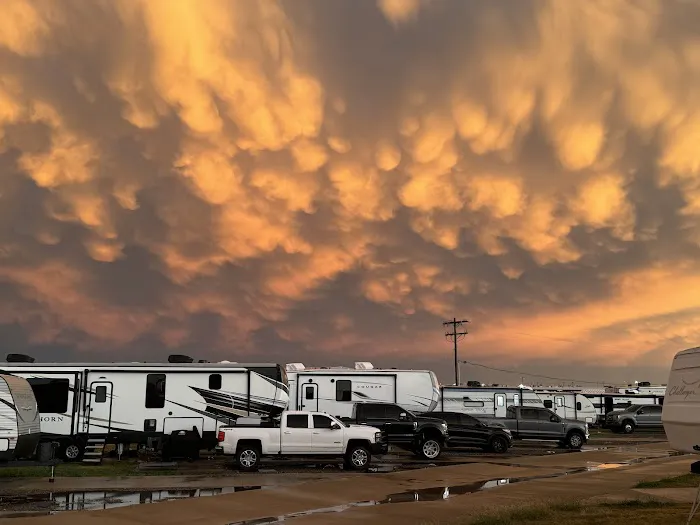 Old 66 RV Park Picture 3