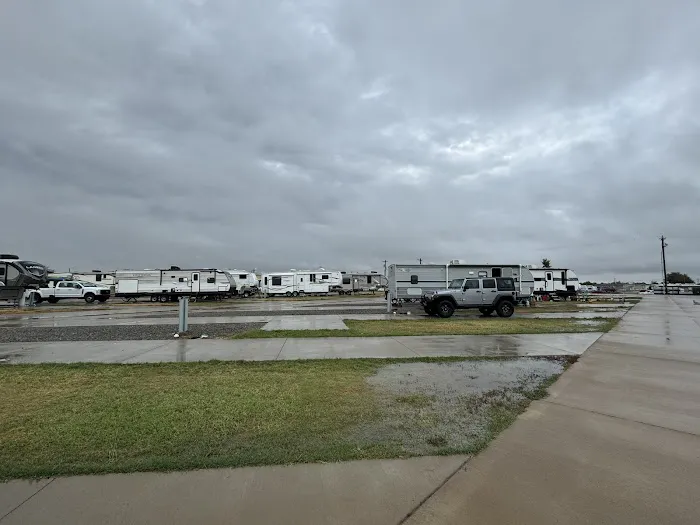 Old 66 RV Park Picture 1