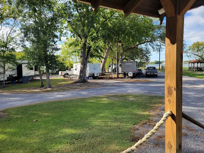 Cajun Country RV Park Picture 6