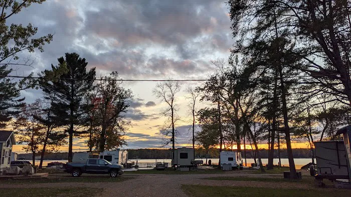 Sunset Cove Resort & Campground Picture 3