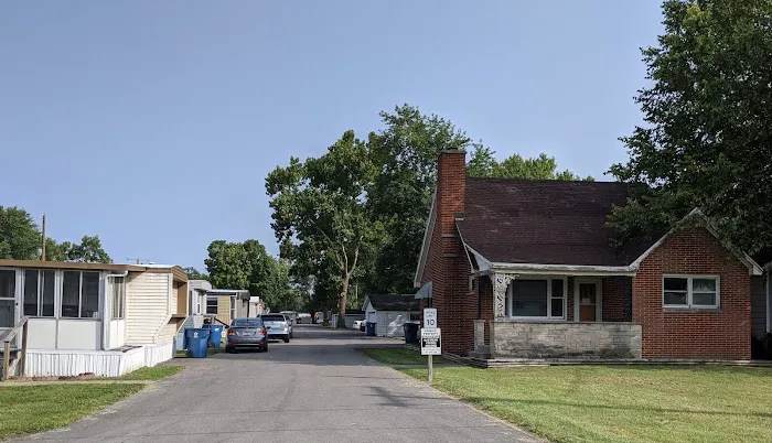 Sunset Park Mobile Home Community Picture 3