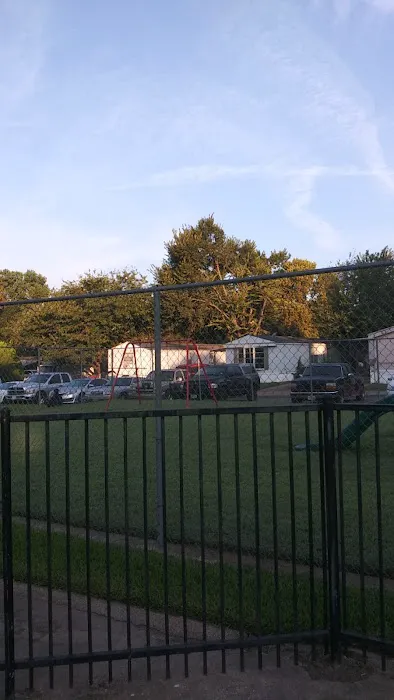 Pecan Lake Mobile Home Park Picture 2