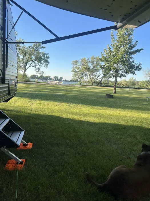 Fox Lake Campground Picture 3