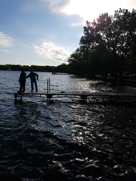 Fox Lake Campground Picture 10