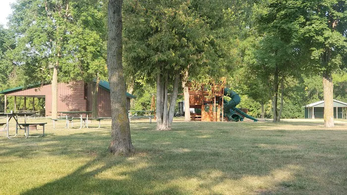Fox Lake Campground Picture 9