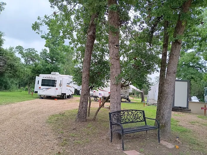 TX Log Cabin RV Park Picture 6