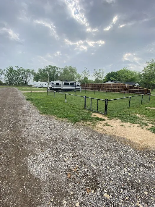 Texas Livin' RV Park Picture 5