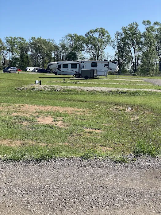 Texas Livin' RV Park Picture 2