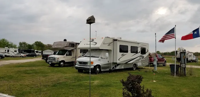 Lone Star RV Ranch Picture 10