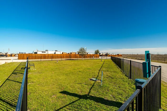 Ventura Luxury RV Community Picture 8