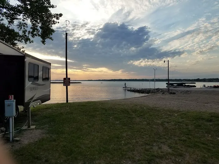 Lakeside Marina & Campground Picture 7