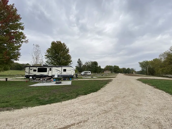 Linn Grove Dam Campground Picture 2