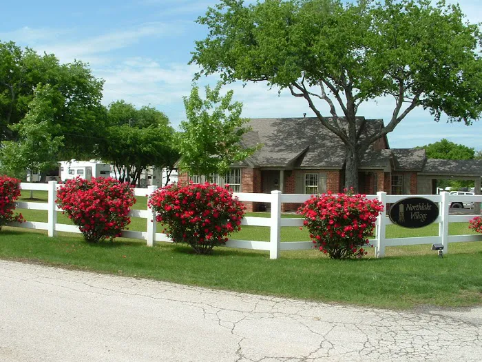 Northlake Village RV Park Picture 4