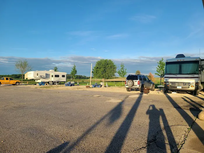 Early View RV Campground Picture 2