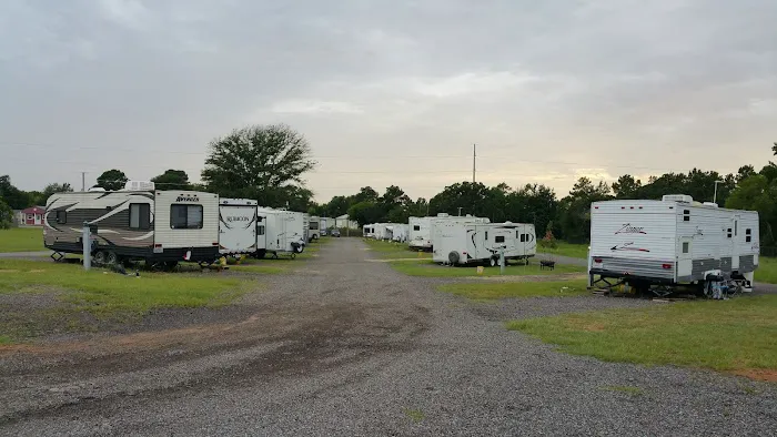 South Tyler RV Park Picture 3