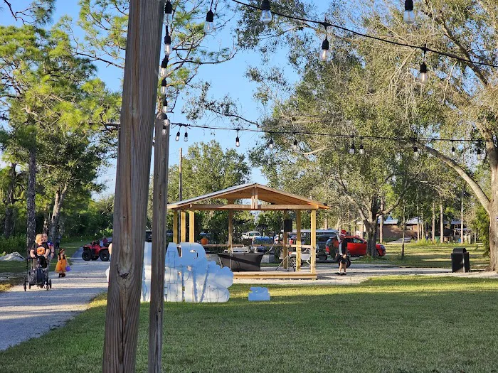 Alluring Acres - Glamp retreat Picture 10