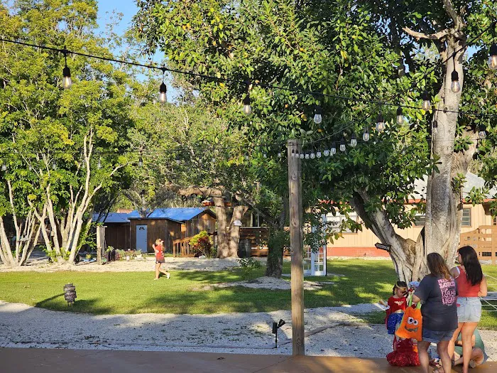Alluring Acres - Glamp retreat Picture 9