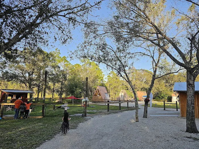Alluring Acres - Glamp retreat Picture 8