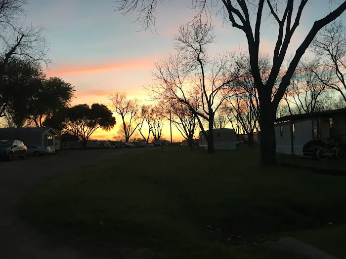 Maplewood Mobile Home & RV Park Picture 1