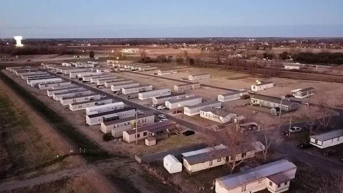 Maplewood Mobile Home & RV Park Picture 5