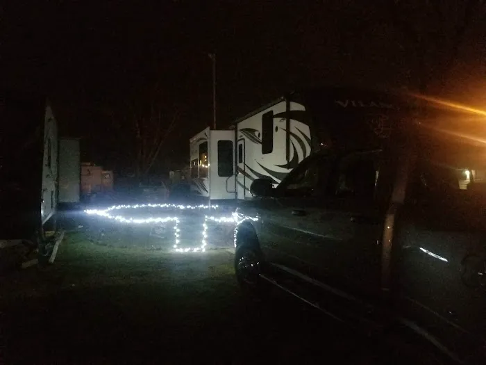 Maplewood Mobile Home & RV Park Picture 7