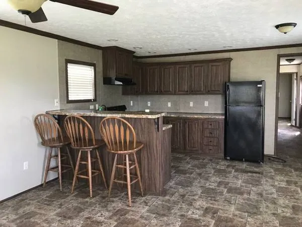 Huntington Mobile Home Park Picture 10