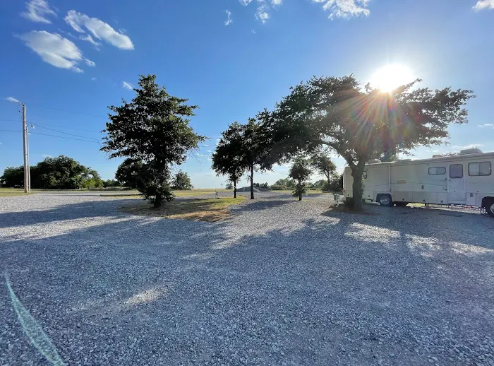 Village 8:28 RV Park Picture 4