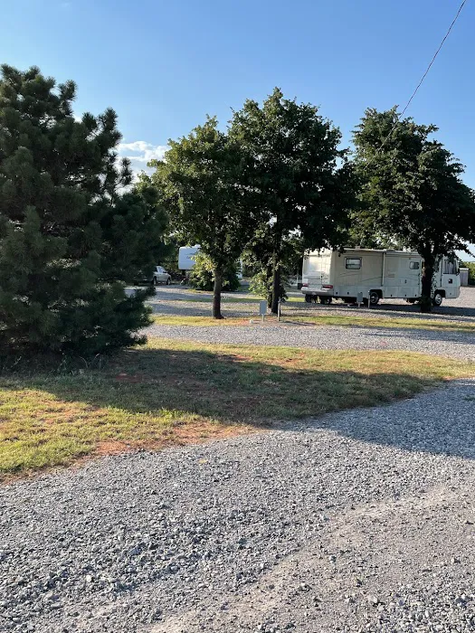 Village 8:28 RV Park Picture 5