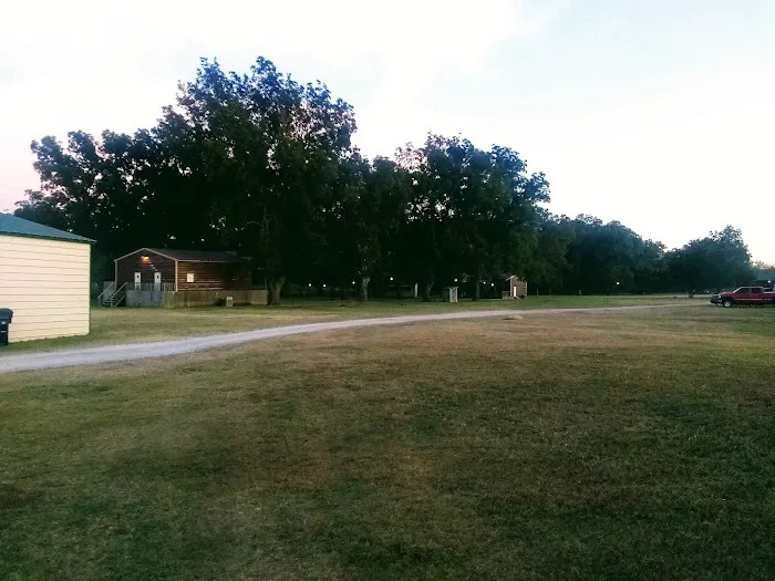 Duncan's Grove R.V. Park Picture 2